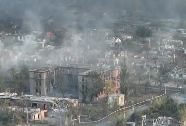 Ідуть важкі бої: військові розповіли про ситуацію в Торецьку