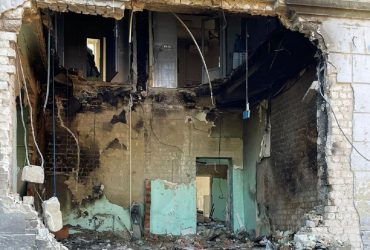 Удар по лікарні в Сумах: кількість загиблих і поранених зросла