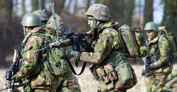 У Нідерландах відкрили вогонь по дронах над військовою базою, - Reuters