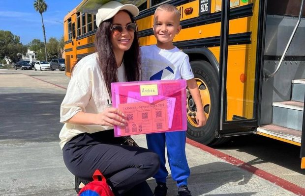 "Ти вдома": Аліна Шаманська вперше за період війни привезла 6-річного сина до України (відео)