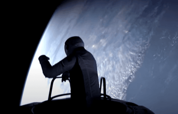 Американські туристи вперше в історії здійснили приватний вихід у відкритий космос (відео)