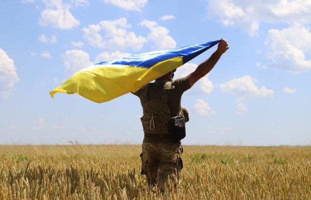 День Вооруженных сил Украины 2024: пожелания и картинки для наших защитников