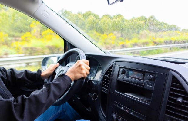 На такій швидкості бензин і дизель витрачаються в 2 рази менше: по місту та на трасі