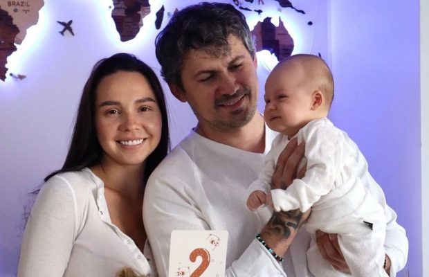 Женя Кот замилував кадрами з 2-місячною донькою та розповів про особливе свято