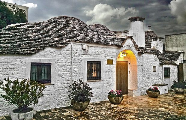 Туристичний експерт знайшов в Італії мальовничу альтернативу грецькому Санторіні (фото)