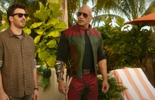 "Кодове ім'я "Червоний": вийшов трейлер різдвяної екшн-комедії зі "Скелею" та Крісом Евансом