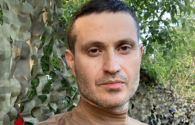 Режисер-воїн Сеітаблаєв зізнався, що піднімав руку на свою кохану