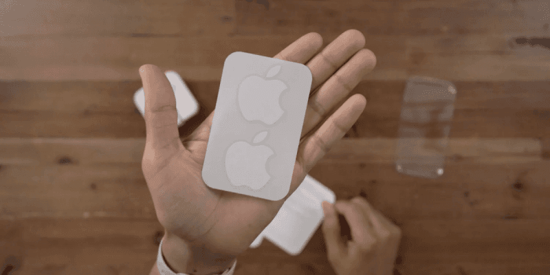 Конец эпохи: в комплект iPhone 16 не войдут наклейки / фото 9to5Mac Конец эпохи: в комплект iPhone 16 не войдут наклейки / фото 9to5Mac