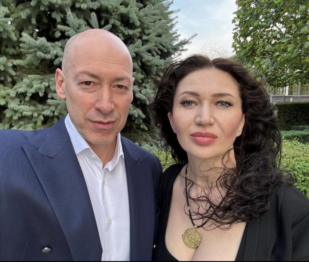Дмитро Гордон з дружиною Олесю Бацман / Скріншот Instagram Дмитро Гордон з дружиною Олесю Бацман / Скріншот Instagram