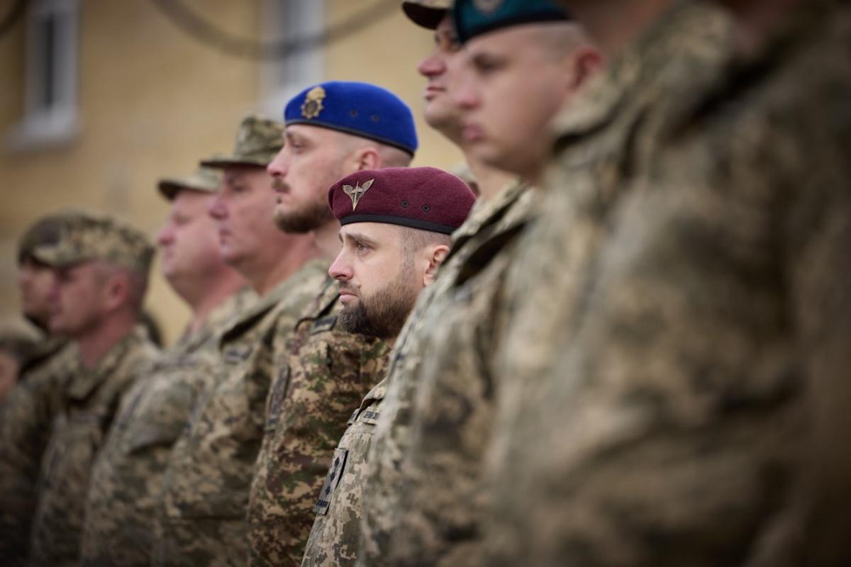 Военная подготовка должна начинаться еще в школе и продолжаться до 23 лет / фото facebook.com/GeneralStaff.ua