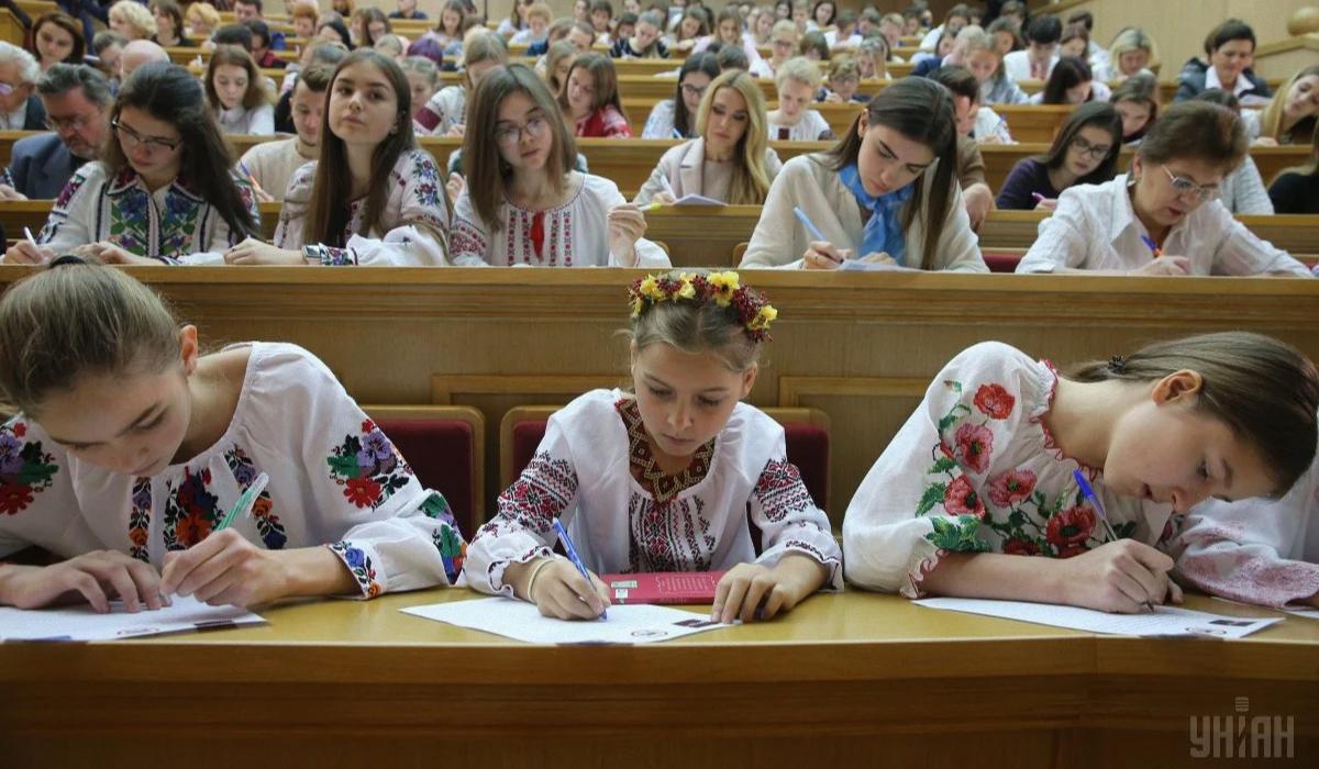 Радіодиктант 2024 - коли буде і де слухати / УНІАН Радіодиктант 2024 - коли буде і де слухати / УНІАН