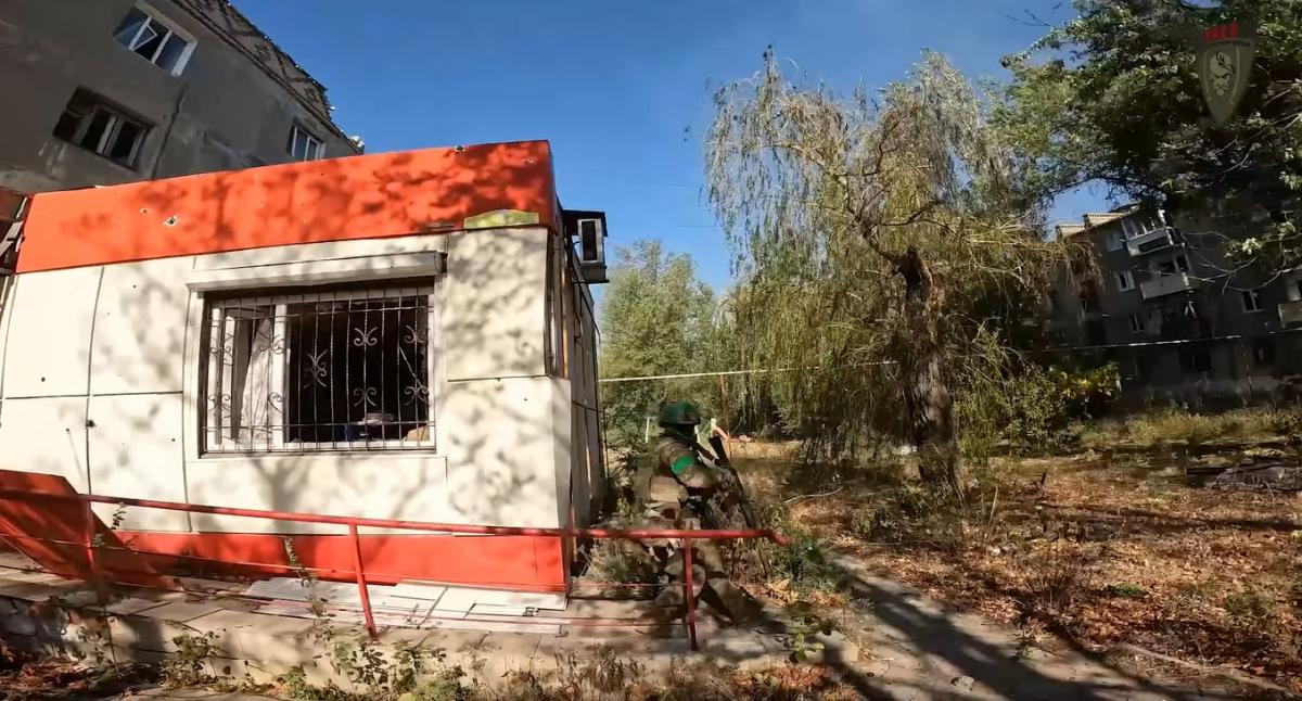 Бригада "Лють" показала вуличні бої у торецьку/ скріншот Бригада "Лють" показала вуличні бої у торецьку/ скріншот
