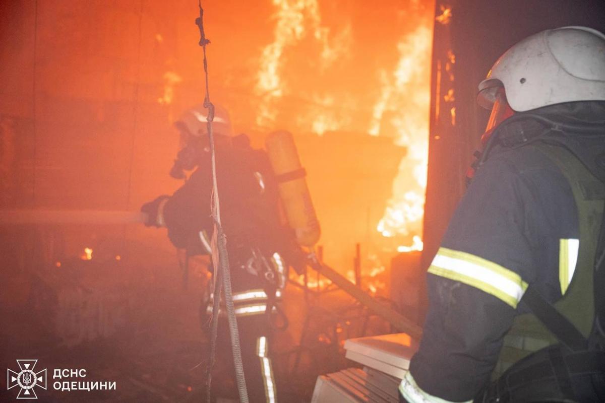 Росіяни атакували портову інфраструктуру Одещини / ілюстративне фото - ДСНС Одещини Росіяни атакували портову інфраструктуру Одещини / ілюстративне фото - ДСНС Одещини