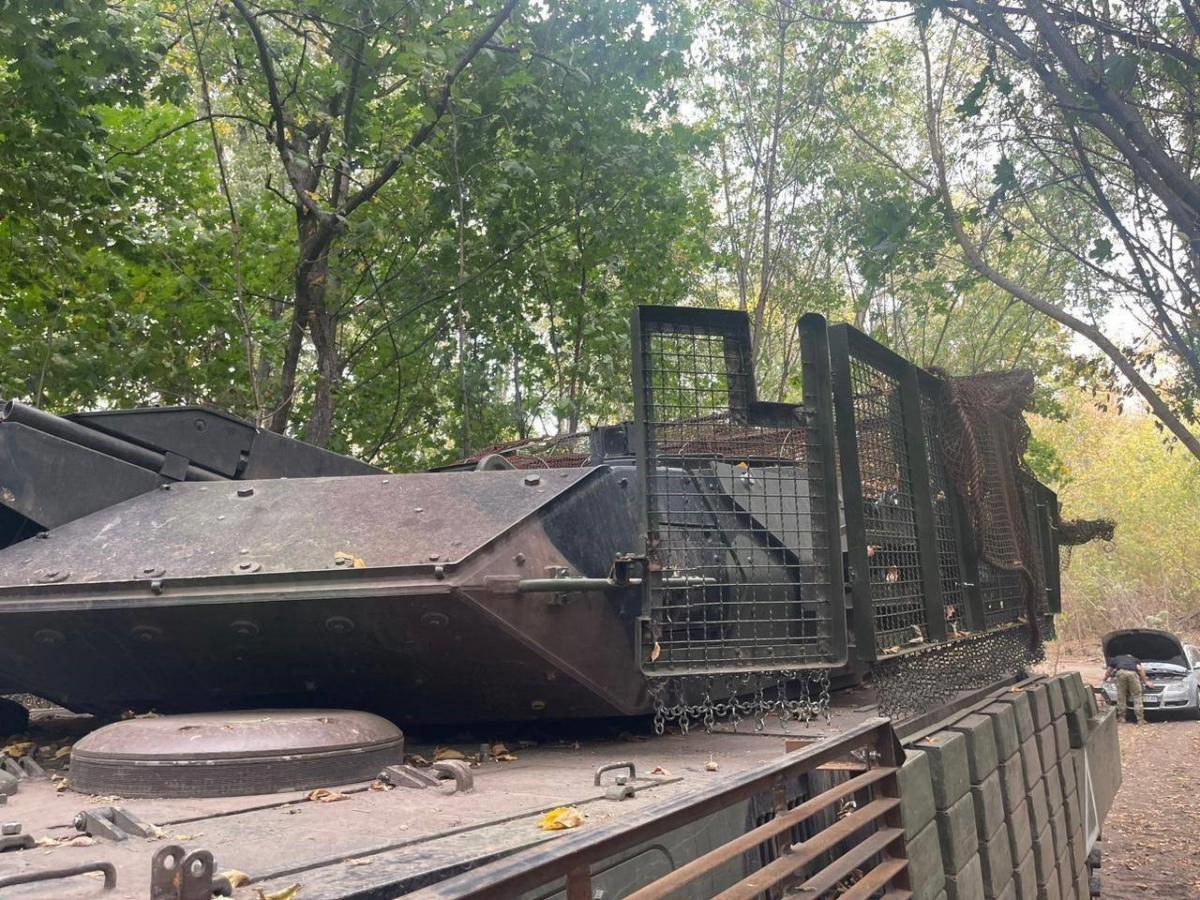 'Сталевий фронт' захищає Leopard: нові екрани для танків на передовій 'Сталевий фронт' захищає Leopard: нові екрани для танків на передовій
