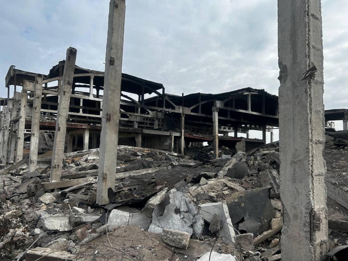 Окупанти вдарили по зерновому ангару фото фейсбук Сергій Болвінов Окупанти вдарили по зерновому ангару фото фейсбук Сергій Болвінов