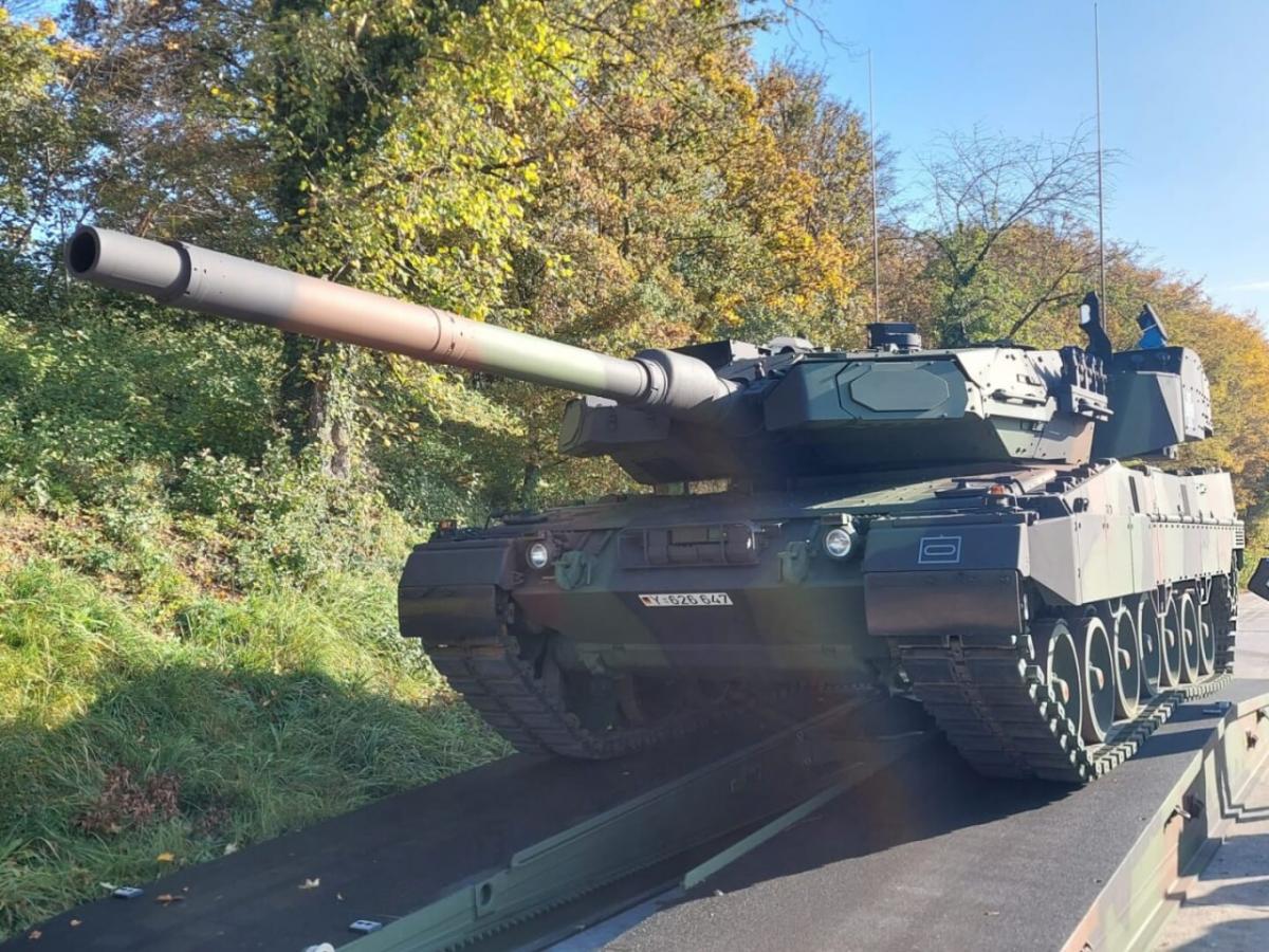 Бундесвер планує експлуатувати невелику партію Leopard 2A7A1 / фото hartpunkt / Lars Hoffmann Бундесвер планує експлуатувати невелику партію Leopard 2A7A1 / фото hartpunkt / Lars Hoffmann