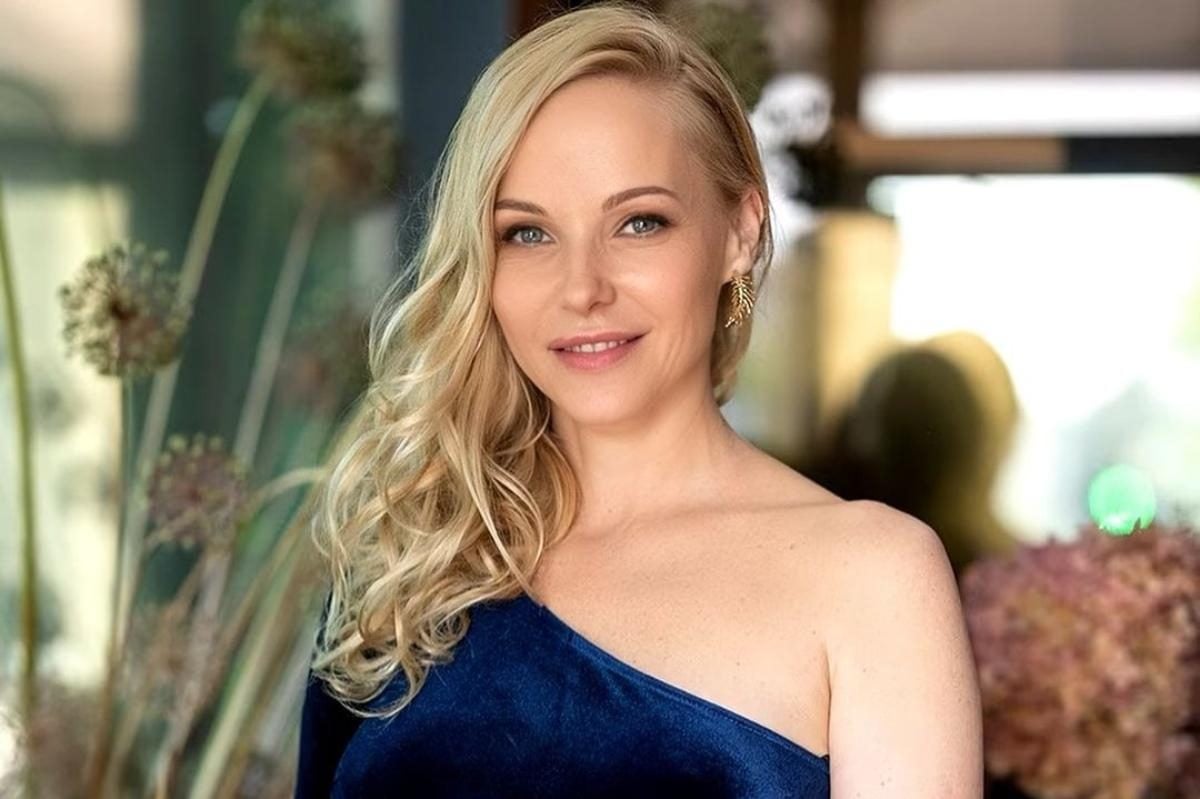 Kink қоғамдық масқара: орыс порно кеші Санкт-Петербургте онлайн