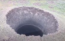 Десятилетняя тайна огромных кратеров в Сибири наконец раскрыта