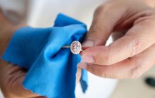 Як почистити ювелірні прикраси в домашніх умовах: експерт назвала ефективні способи