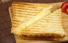 "Це найкращий варіант": Джеймі Олівер поділився рецептом ідеальних сирних тостів