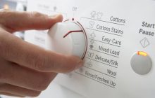 Який режим прання є найкращим для ваших речей: експерт дав просту та дієву пораду