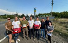 Місія - рятувати життя: БФ молодіжної ініціативи "Надія" та меценат Анатолій Шкрібляк допомагають військовим і медикам на передовій
