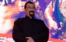 Актер-путинист Стивен Сигал заявил, что готов воевать за РФ и умереть за Путина