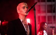 "Никуда не убегаю": известный певец ответил, почему не уехал за границу, хотя мог