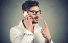 5 жестов, которые выдают обманщика: следите в оба