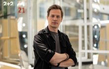 "Во время съемок рубанул себе палец, пришлось накладывать швы", - актер Валентин Томусяк