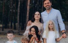 Мірошниченко розповів, як його рідні діти ставляться до названих: "Прив'язаності немає"