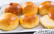 Подобаються королівським кондитерам:як приготувати булочки, які подають у Букінгемському палаці
