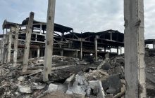 Сгорели тонны зерна: россияне прицельно ударили по ангару на Харьковщине (фото)