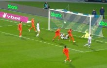 "Динамо" и "Шахтер" расписали "мировую" в украинском футбольном "классико"