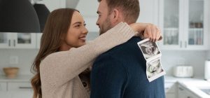 Дочь Эминема раскрыла пол своего первенца (видео)