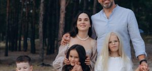 Мирошниченко рассказал, как его родные дети относятся к приемным: "Привязанности нет"