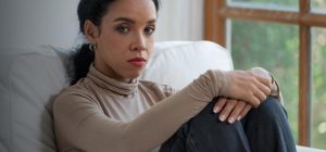 6 деталей в одежде легко выдают одинокую и несчастную женщину