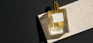 Какие бюджетные духи пахнут дорого: вам все обзавидуются