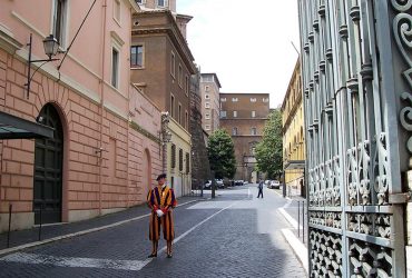 Ромео та Джульєтта: банк Ватикану звільнив двох працівників із незвичайної причини