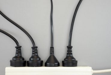 Что нельзя включать через удлинитель: эти приборы под строгим запретом