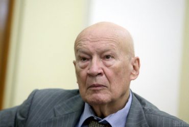 Мають пройти через фронт: академік висловився про обов'язкову мобілізацію чиновників