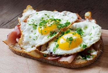 5 способів поліпшити сендвіч із яйцем до ресторанного рівня: кулінар розкрив геніальні ідеї