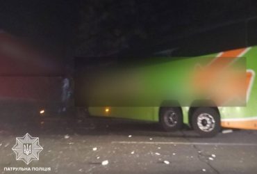 Во Львовской области произошло масштабное ДТП: есть погибшие и десятки травмированных (фото)