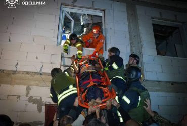 Ворог завдав ракетного удару по Одесі: багато загиблих, серед них - дитина (фото, відео)