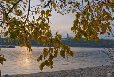 Киян попереджають про справжню осінню прохолоду: коли впаде температура (інфографіка)