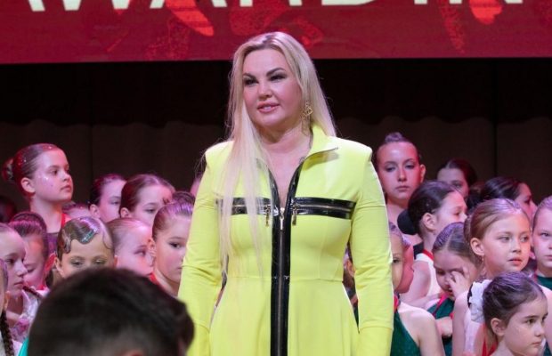 Камалія вперше розповіла, чому була змушена лягти під ніж пластичного хірурга