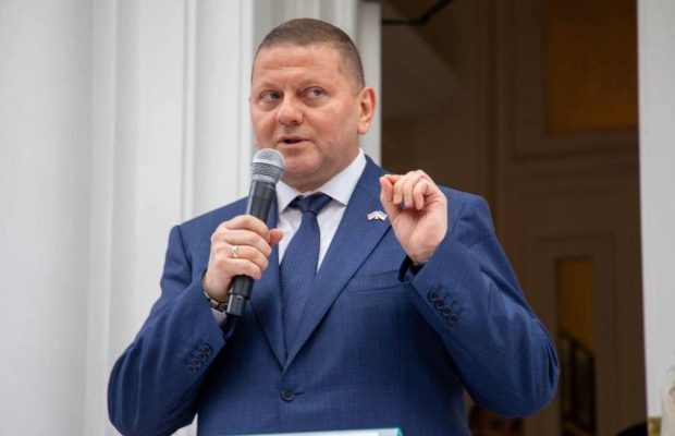 "Які гарні": Валерій Залужний замилував архівним фото з коханою дружиною