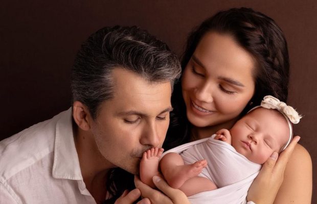 Женя Кот зачарував кадрами з 3-місячною донечкою та повідомив про свято в родині