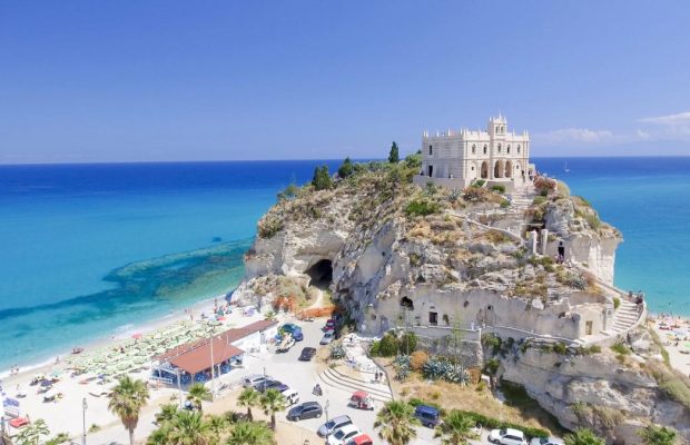 "Прихована перлина" Європи, про яку туристи взагалі не знають: тут є все, що вам потрібне