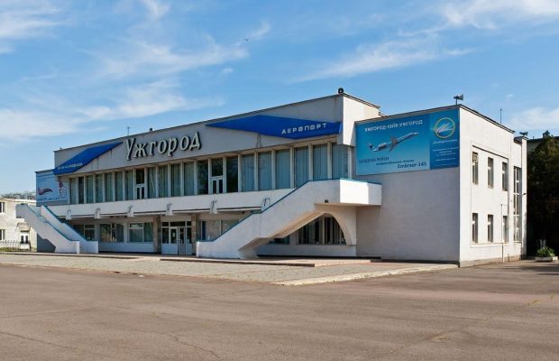 У Зеленського відповіли, чи відкриється аеропорт "Ужгород" для пасажирів